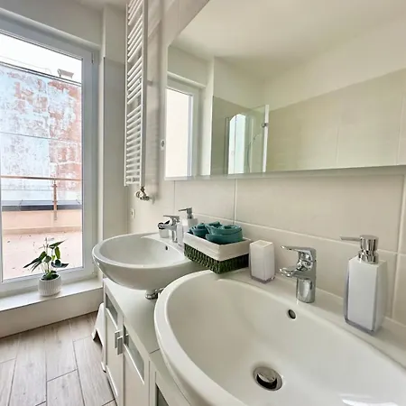 Budabright 191 I Freeparking * Budapesta